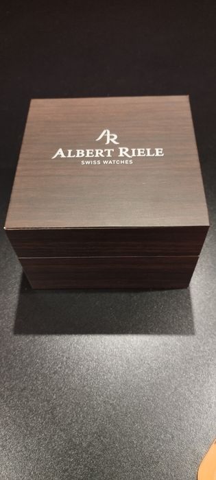 Zegarek męski Albert Riele.