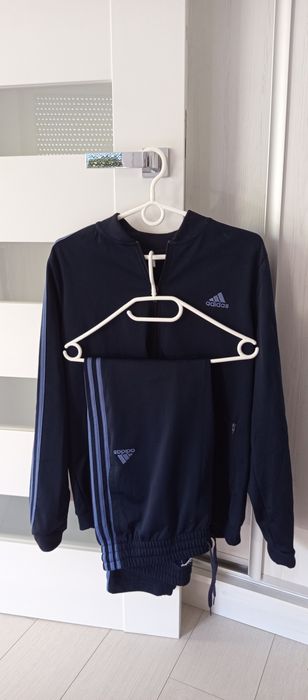 Dres marki Adidas