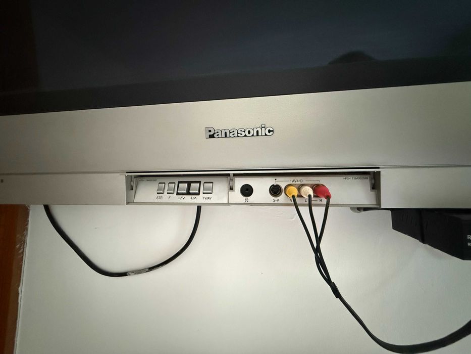 Продам плазмовий телевізор Panasonic Viera (модель TH-42PV60E)
