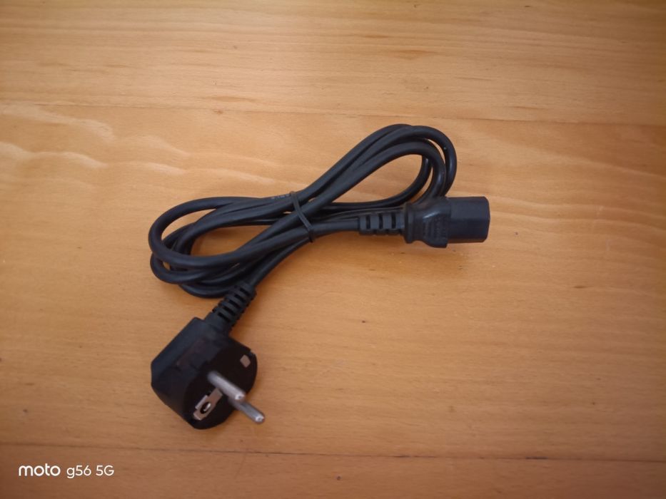 Kabel zasilający do komputera