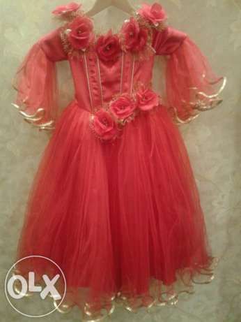 Красное детское бальное платье