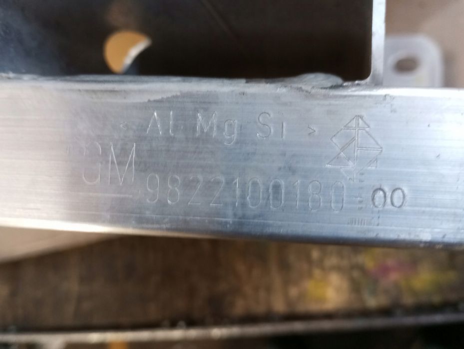 Belka Przednia Przód Dolna Peugeot 3008 5008 Ii Opel Grandland 9822100180
