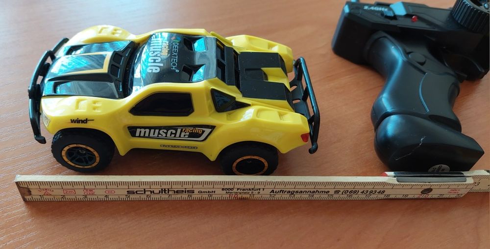 Samochód zdalnie sterowany