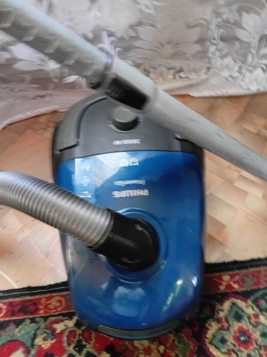 Продам пилесос філипс 2000 ват