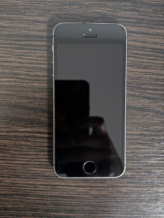 iPhone   5s  б/у.