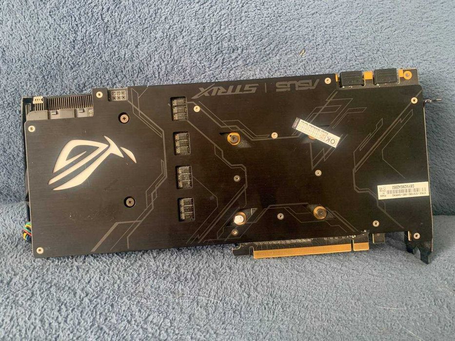 ASUS ROG Strix GTX 1080 8GB A8G Gaming — отличное состояние, тесты есть