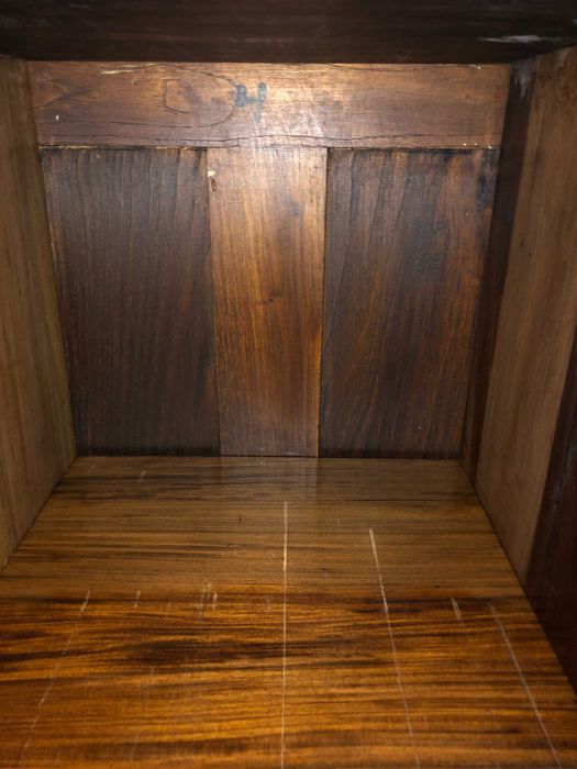 Papeleira estilo D. Maria em pau santo- Saldo