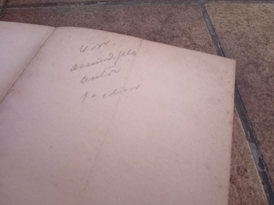 Urbano Tavares Rodrigues, palma da mão, assinado pelo Autor