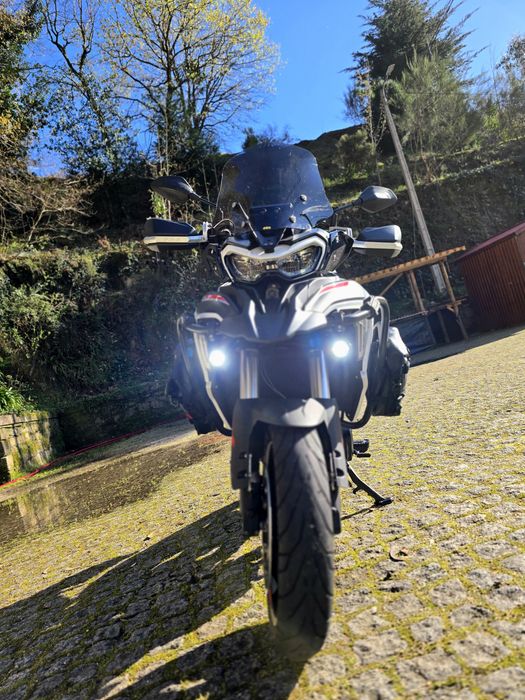 Benelli TRK 702 (2024) – Garantia de Fábrica