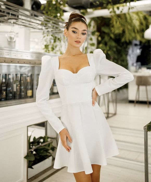 mini sukienka z bufkami biała rozmiar m kasa dress