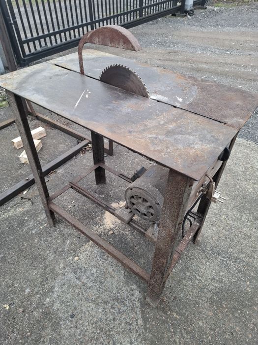 Krajzega do drewna, piła