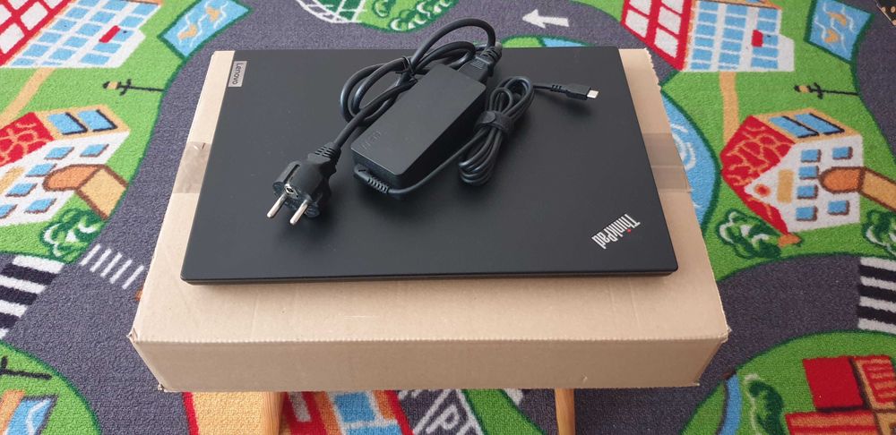 Lenovo ThinkPad Ryzen 5 PRO 16GB RAM 512GB SSD 14"  Office 2021, jak nowy, bateria 84%