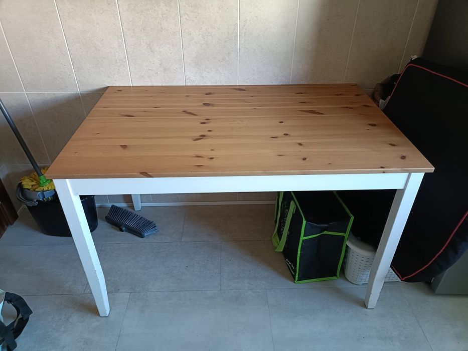 Mesa cozinha/sala  IKEA LERHAMN