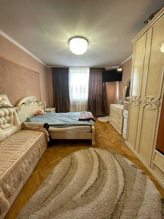 Продаж цегляного Будинку :Вул Новознесенська