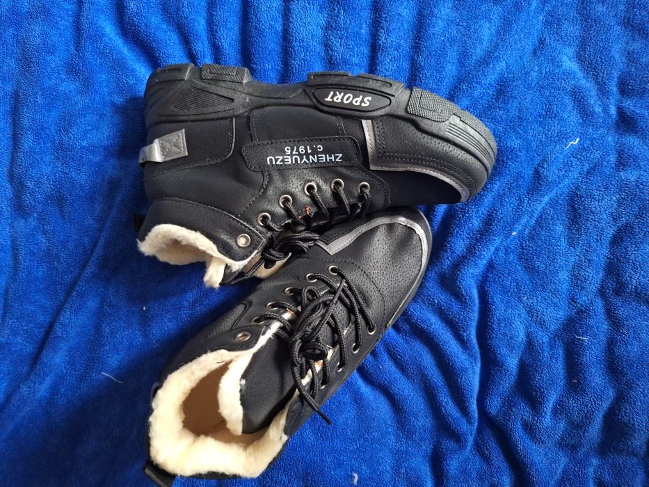 Męskie zimowe buty ocieplane 39, wkładka 24,5 cm