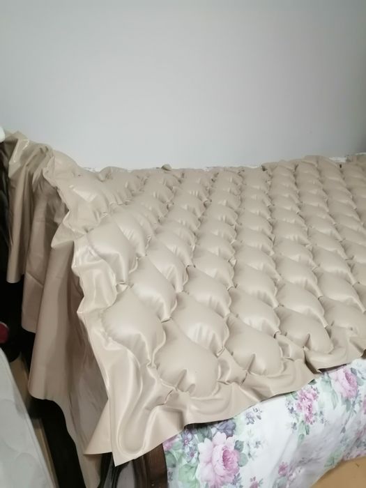 Colchao anti escaras com compressor Ar Alveolos Geratria acamados