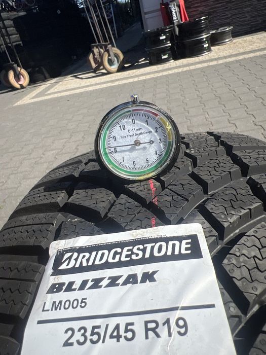 #Opona 235/45/19 pojedynka bridgestone