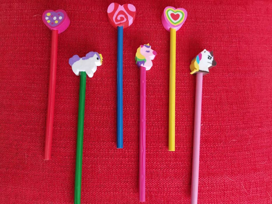 Conjunto 6 lápis de cor grandes com unicórnios e corações