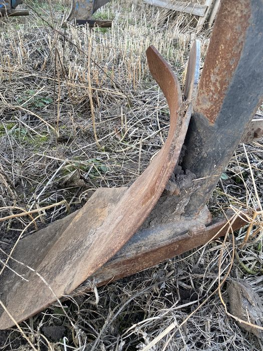 Плуг польський на МТЗ ЮМЗ Т-40