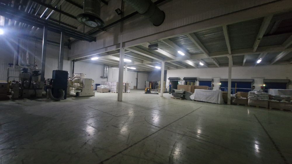 Оренда виробничо-складського приміщення 3800м² метро Лівобережна