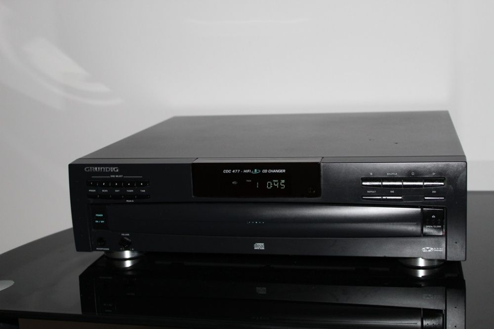 GRUNDIG CDC 477 Zmieniarka odtwarzacz CD na 5 płyt segment Wysyłka
