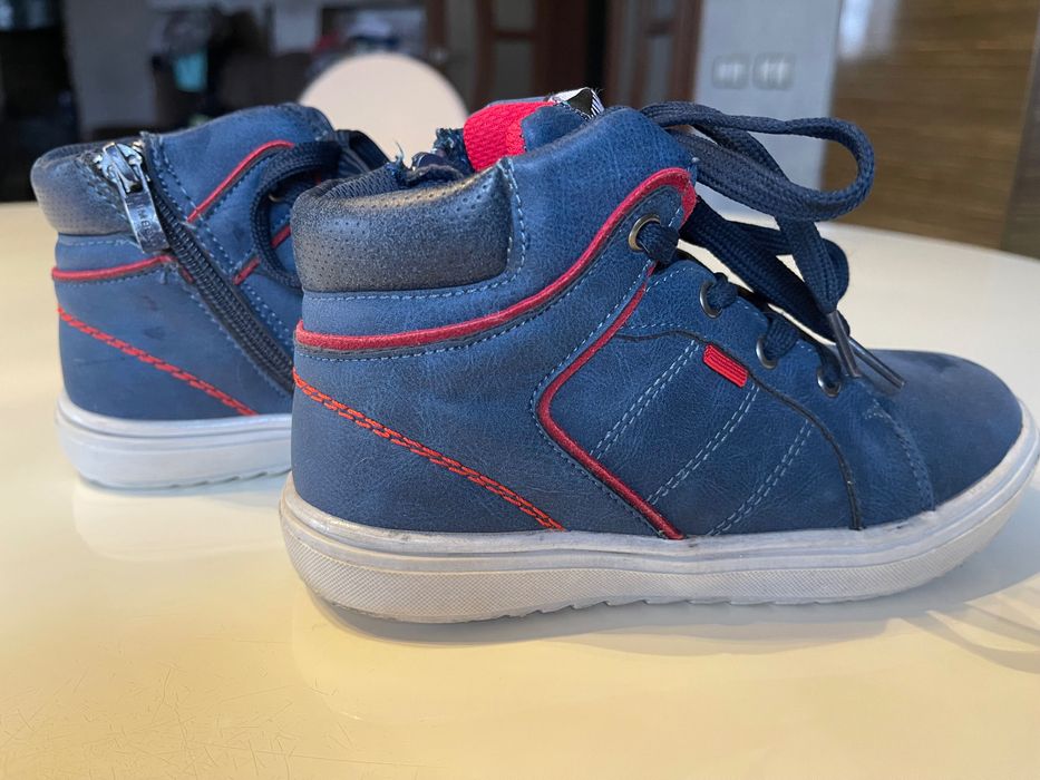 Кросівки  чоботи ботинки черевики, 31 розмір демісезонні осінь весна