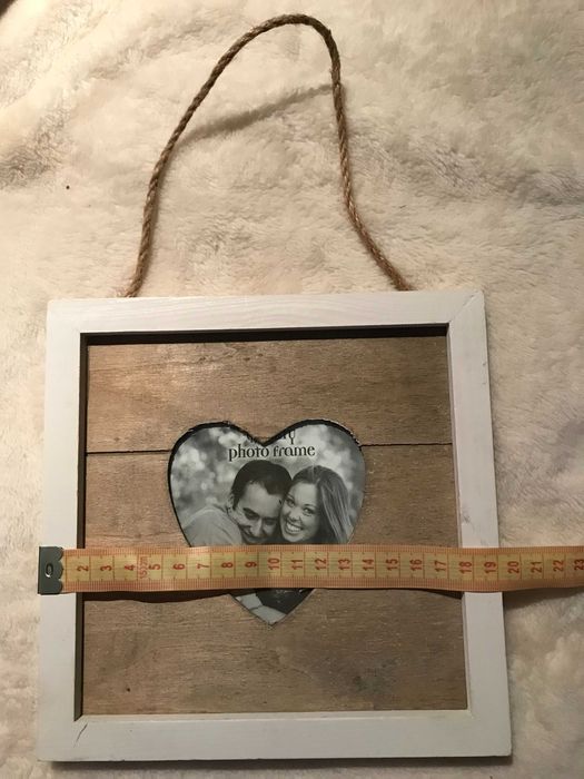 дерев'яна  квадратна, цікава, рамочка для фотографії