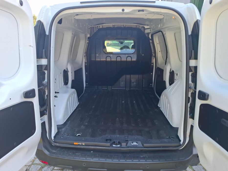 RENAULT EXPRESS 1.5 BLUE DCI ADVANCE NACIONAL DE 2022 (COM IVA DEDUTIVEL INCLUIDO)