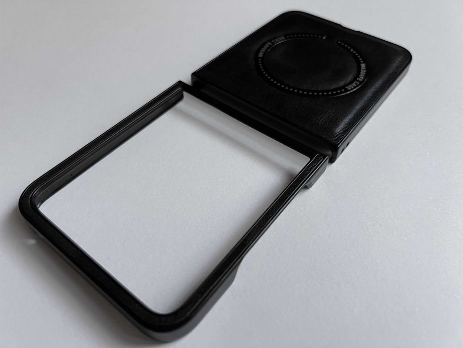 Motorola Razr 50 Ultra чохол LEATHER MAGNETIC чорний шкіряний