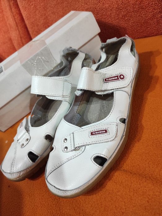 Шкіряні босоніжки - 26 см. стєлька