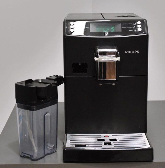 Кавоварка з молочником