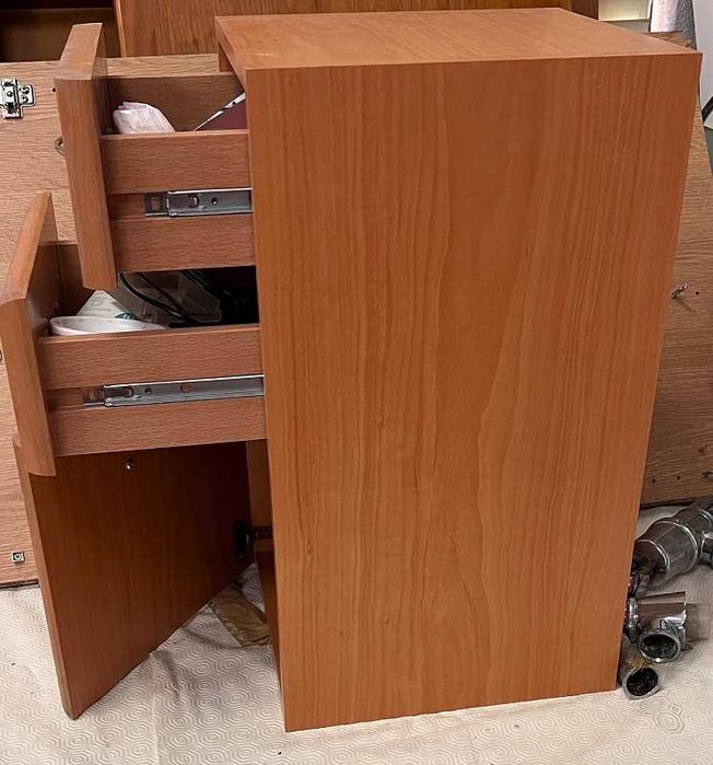 Lavatório inox com bancada em vidro