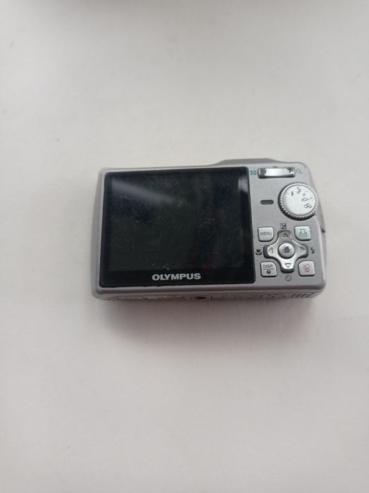 Фотоаппарат Olympus M-700
