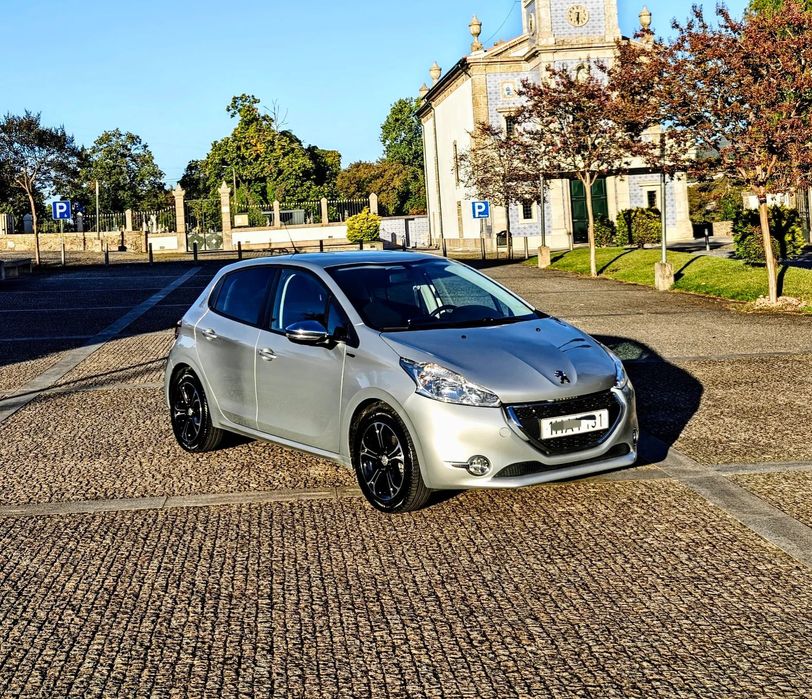 Peugeot 208 1.2 PureTech GT Line
