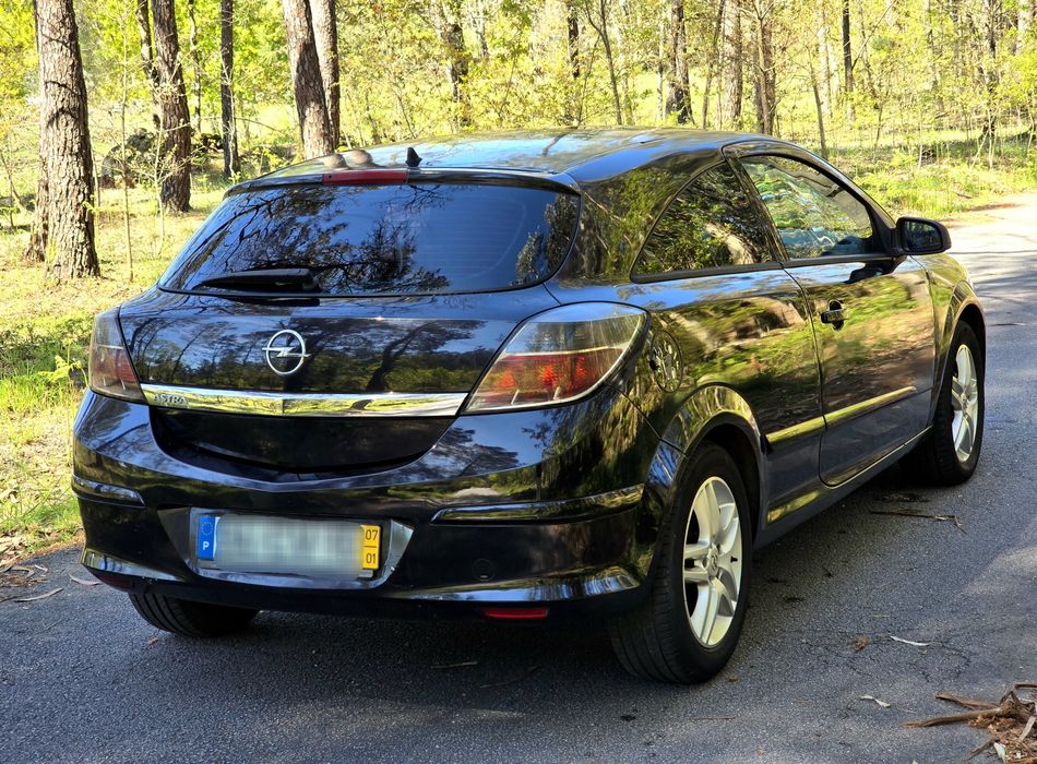 Opel Astra GTC 1.3cdti
