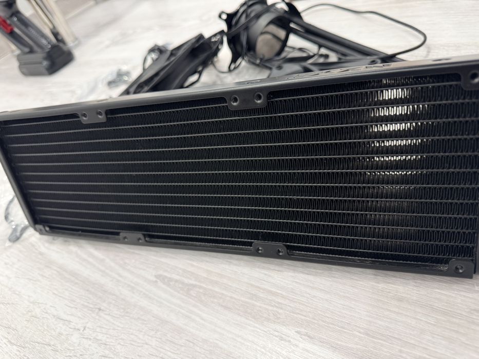 NZXT Kraken 360 — система рідинного охолодження 360 мм