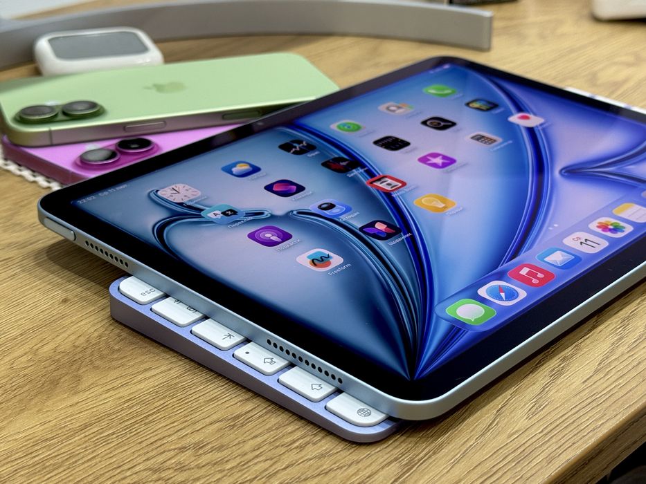 Планшет Apple iPad Air 11 M2 128GB Blue (АКБ 100% 74 циклів, bypass)