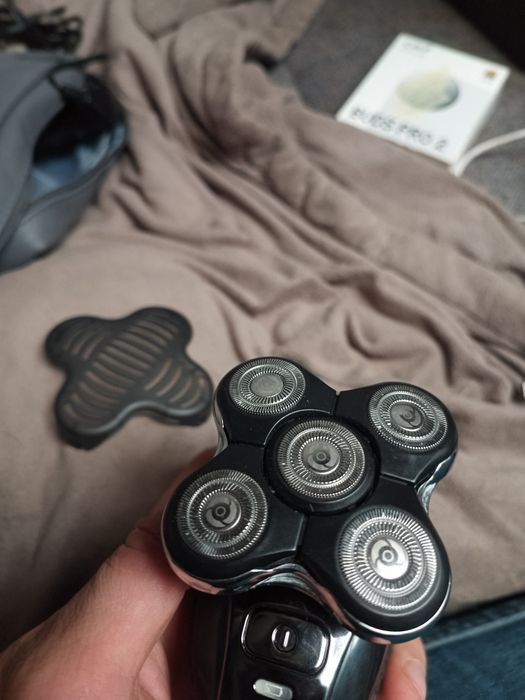 Remington Ultimate RX5 XR1501
Golarka Męska Głowicowe, posiadająca zas