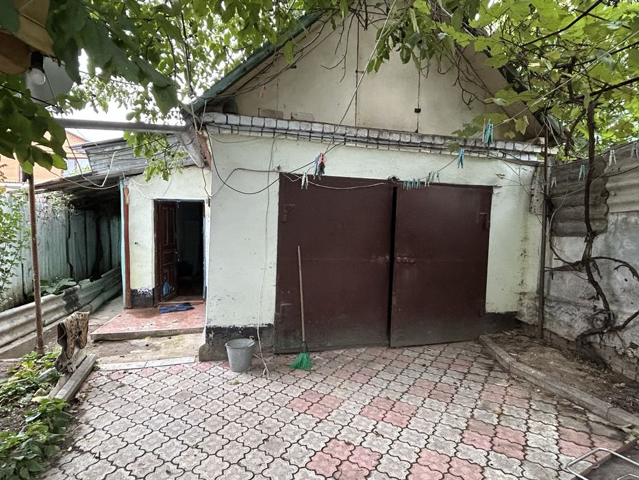Продаю ДВА дома за ціною ОДНОГО, гараж, вул. 3 воєнна - Купорна