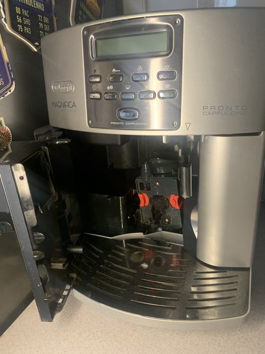 Кофемашина Delonghi Magnifica ESAM 3600