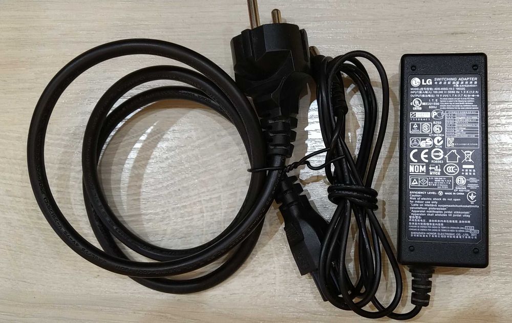 Монітор LG IPS236V