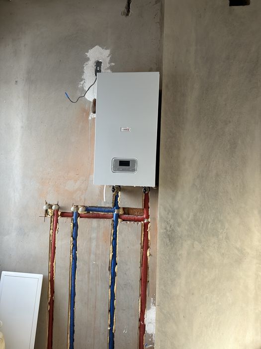 Продаж будинку і 30 сот землі яка примикає до траси ,Карпилівка кільце