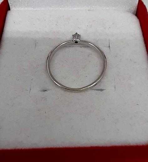 Złoty pierścionek diament PR.585 W:1,18gr R.11 InterSKLEP