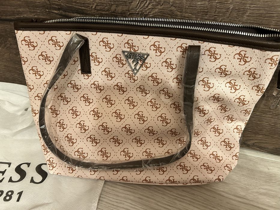 Zestaw dwóch torebek guess