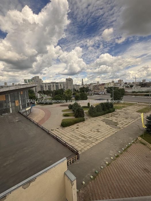 Оренда під офіс ,медичні послуги, навчальні курси в центрі