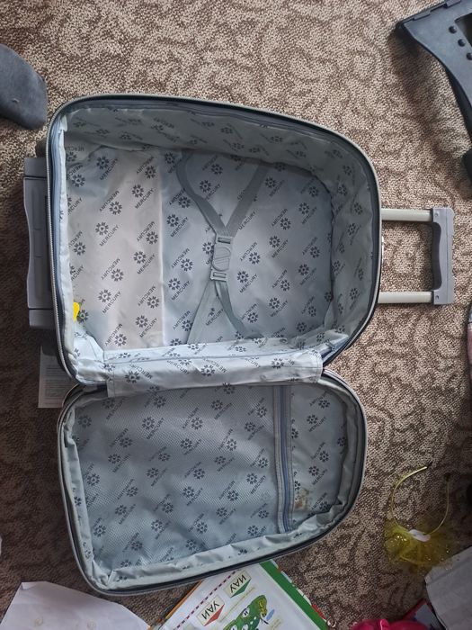 Продам  валізу невелику