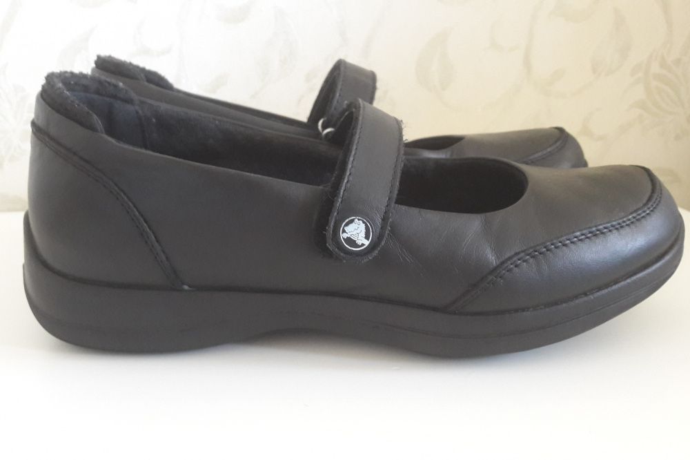 Туфли Crocs W 7  р.37(23,5см)кожа.