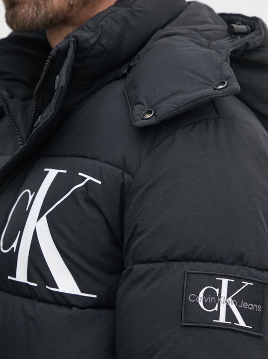 Куртка зимова Calvin Klein розмір Л оригінал