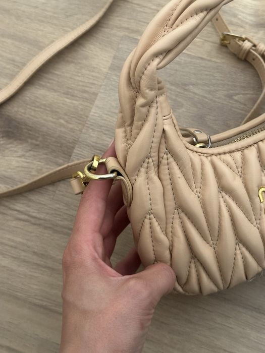 Mala bege Miu Miu