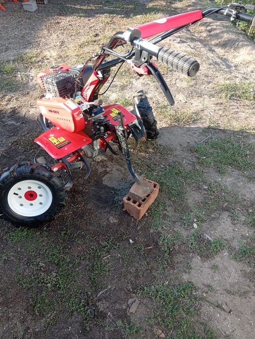 Motoenxada 7 CV como nova